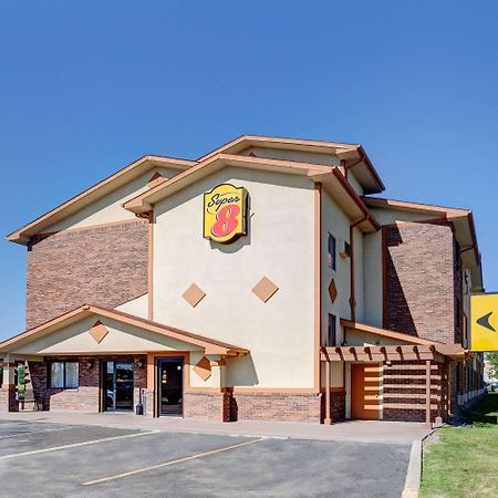 Super 8 By Wyndham Roseville/Detroit Area Екстер'єр фото